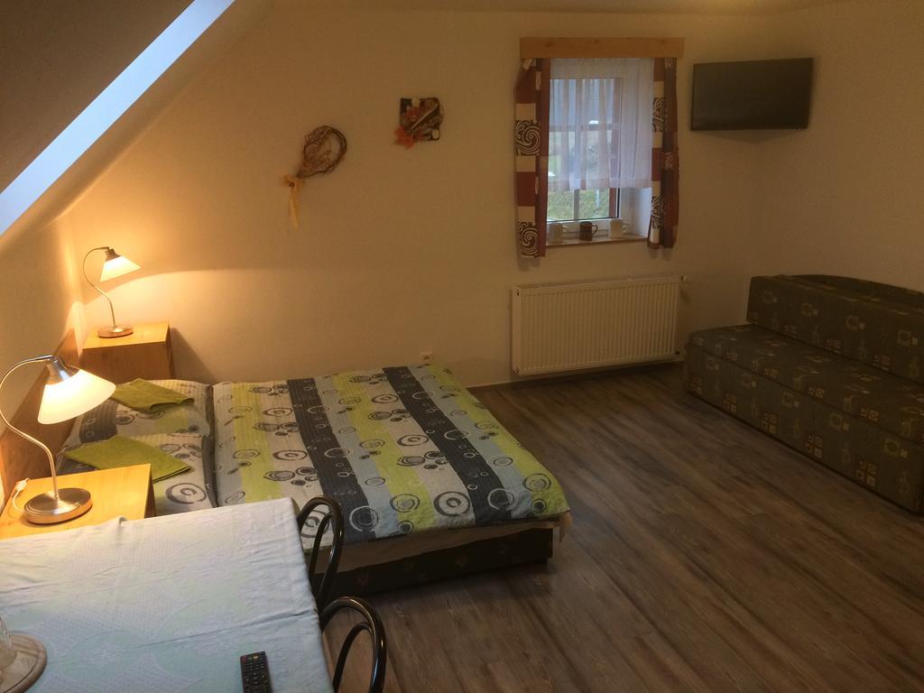 Penzion U Pily Paseky nad Jizerou Exteriör bild